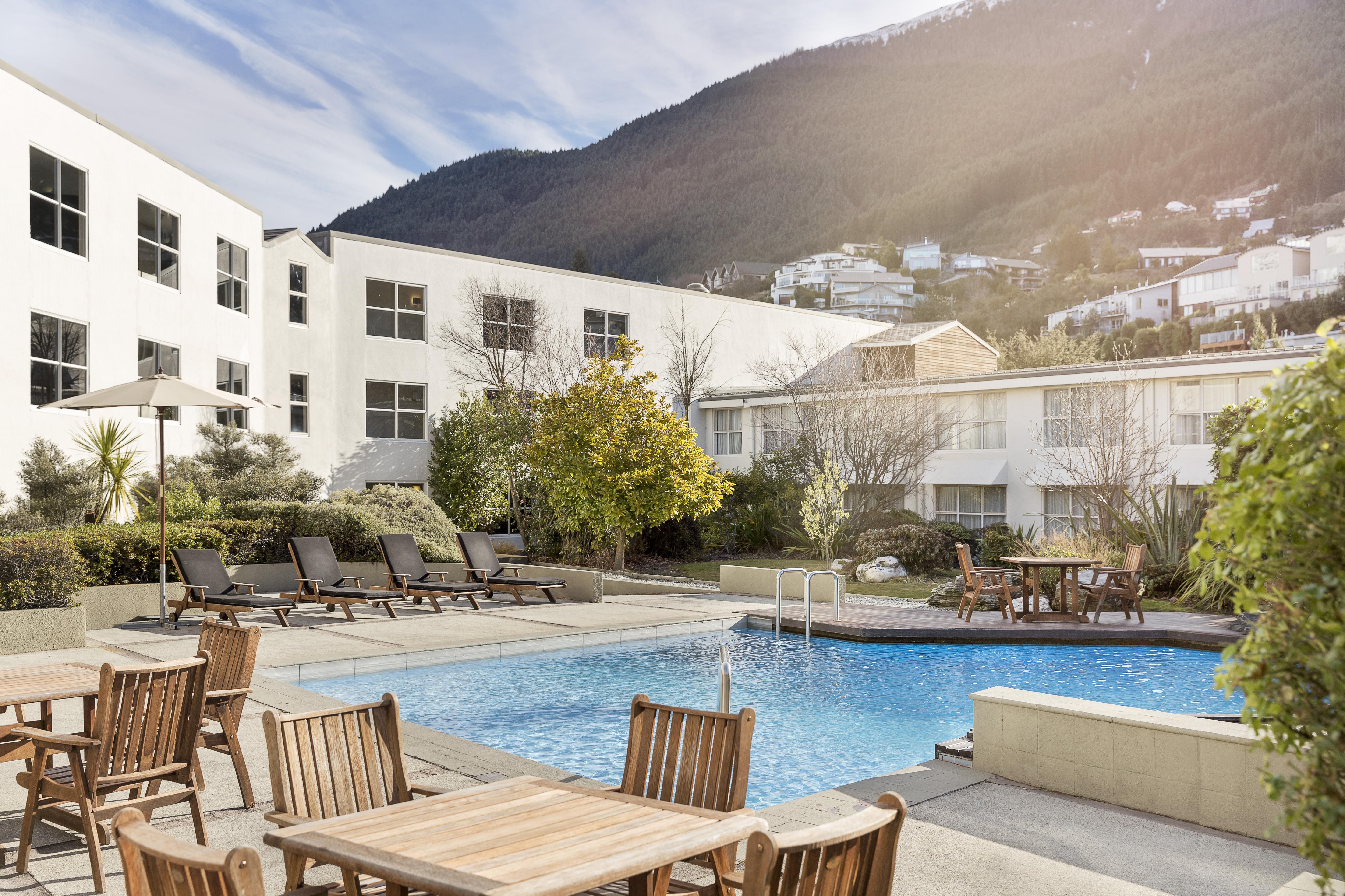 Mercure Queenstown Resort Экстерьер фото