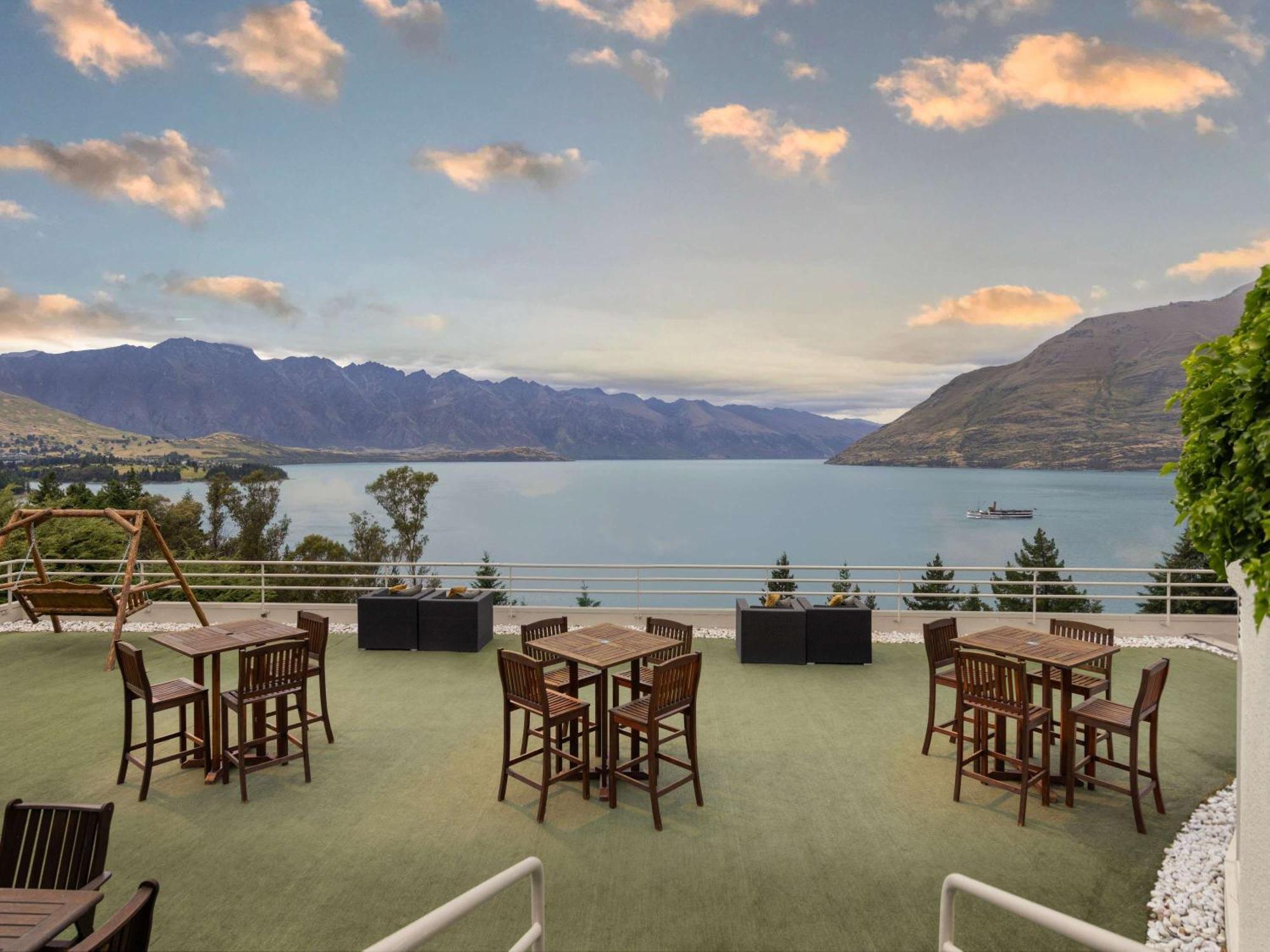 Mercure Queenstown Resort Экстерьер фото